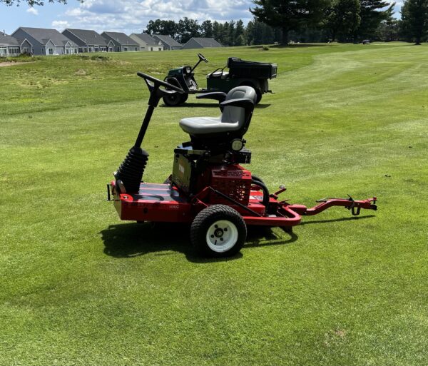 2019 Toro 1260 Greens Pro Roller - Image 5