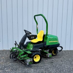 2020 John Deere 2500B Precision Cut -3 WD with Groomers