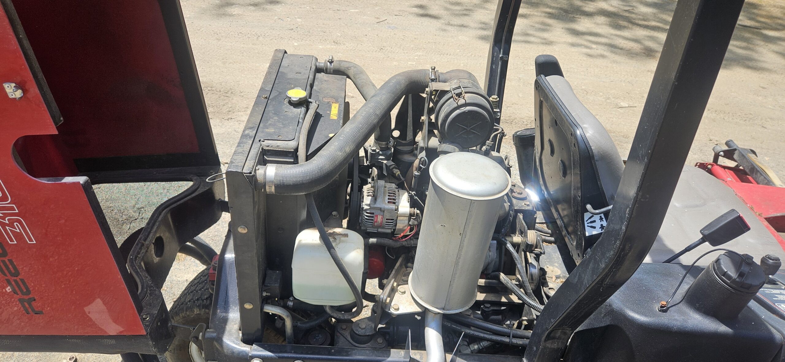 TORO REELMASTER 3100-D P0OWERED W/ SIDEWINDER - Image 4